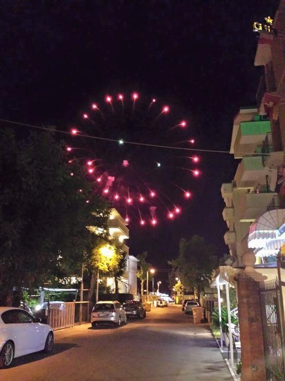 Hotel Penny Ρίμινι Εξωτερικό φωτογραφία
