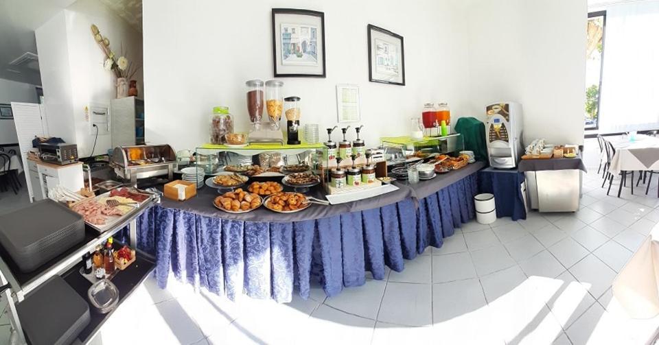 Hotel Penny Ρίμινι Εξωτερικό φωτογραφία