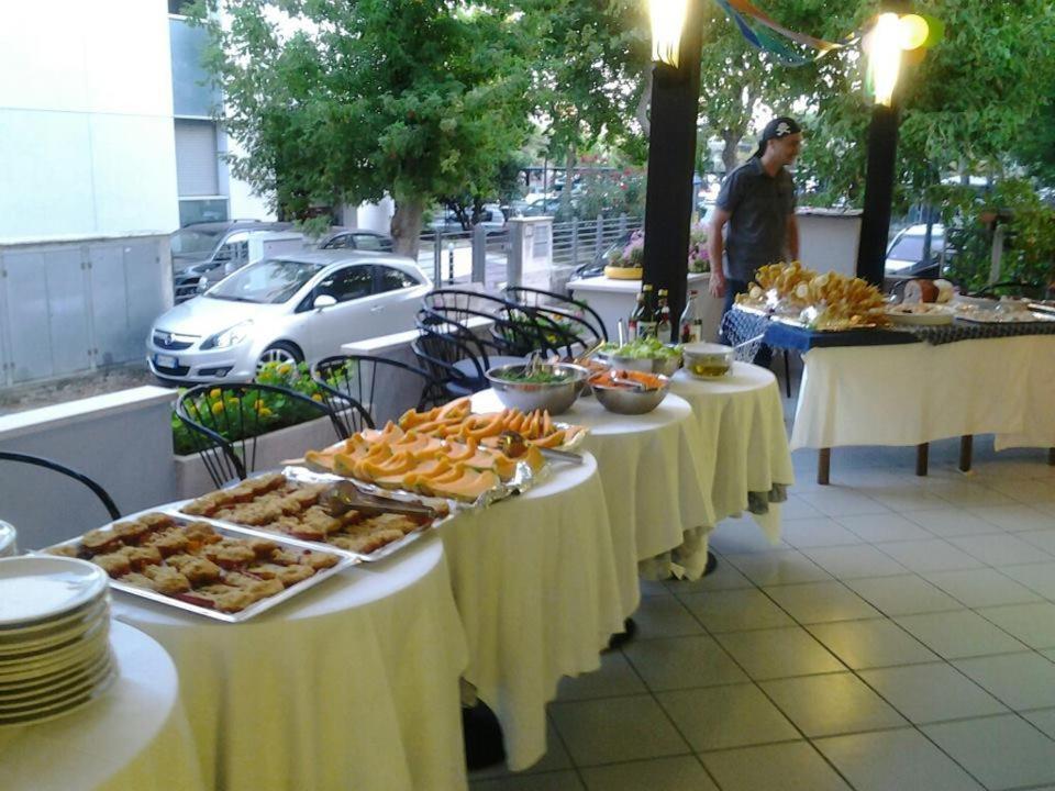 Hotel Penny Ρίμινι Εξωτερικό φωτογραφία